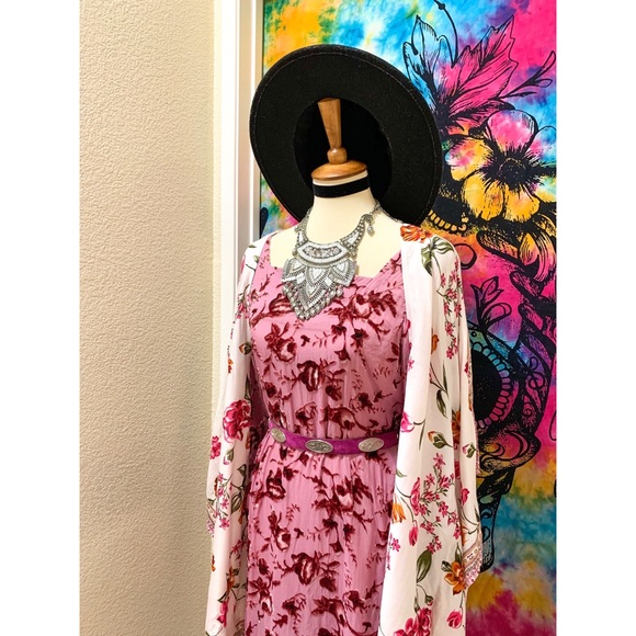 π Beautiful velvet rose tunic - Picture 10 of 11